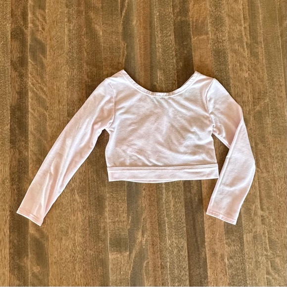 Joe Fresh Warm Up Cross-Back Cropped Dance Shirt - Picture 1 of 4